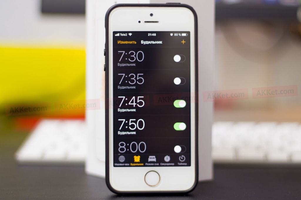 iOS-11-iPhone-iPad-Alarm-Clock-1.jpg